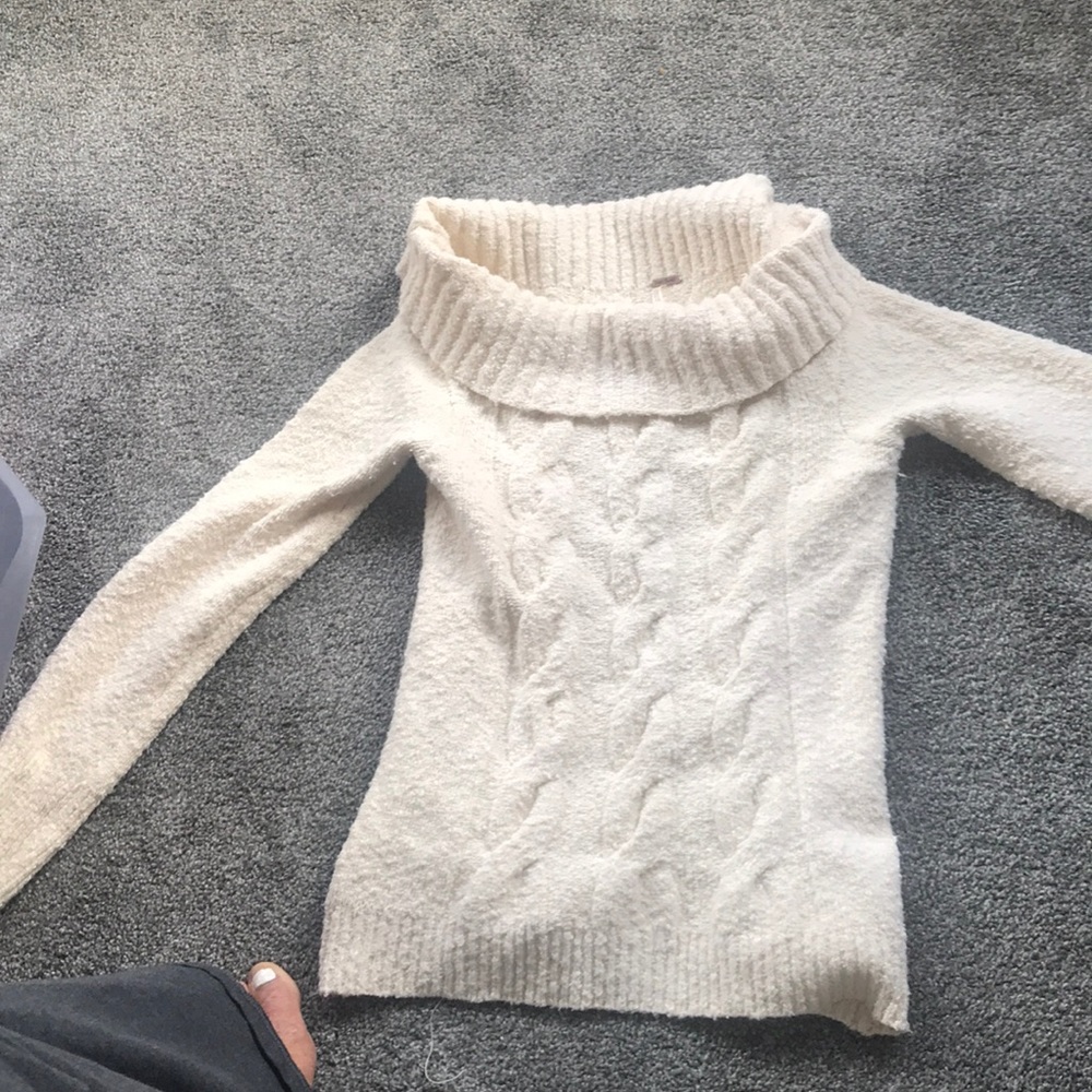 Sweater - Picture 2 of 3